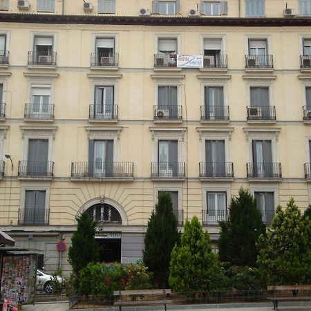 Hostal Zamora Мадрид Екстериор снимка