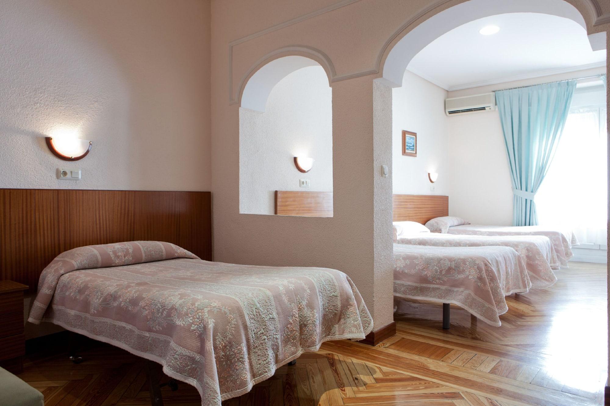 Hostal Zamora Мадрид Екстериор снимка