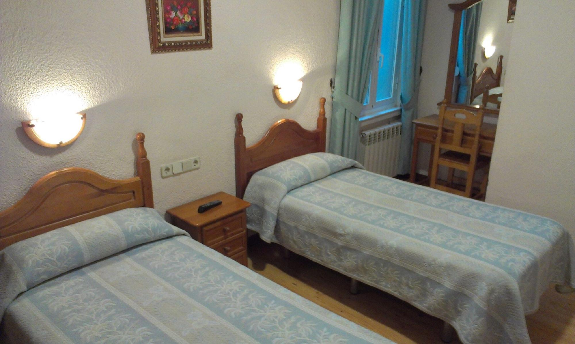 Hostal Zamora Мадрид Екстериор снимка