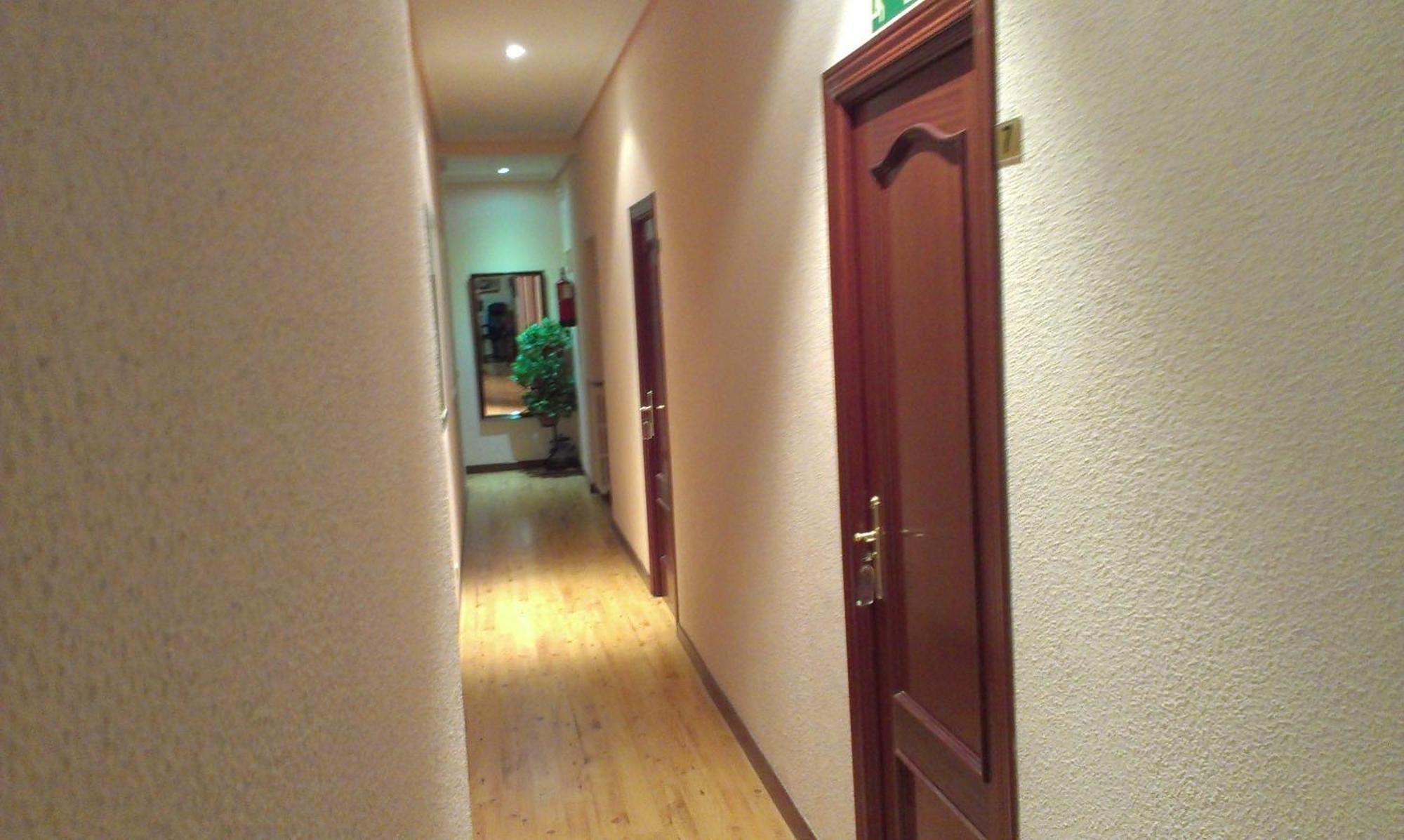 Hostal Zamora Мадрид Екстериор снимка