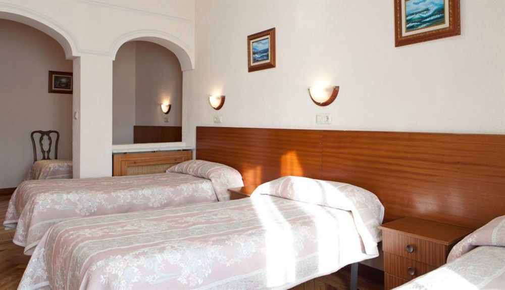 Hostal Zamora Мадрид Екстериор снимка