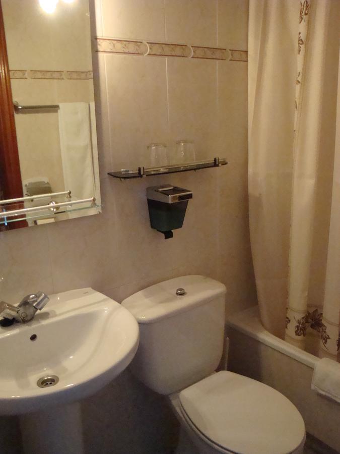 Hostal Zamora Мадрид Екстериор снимка