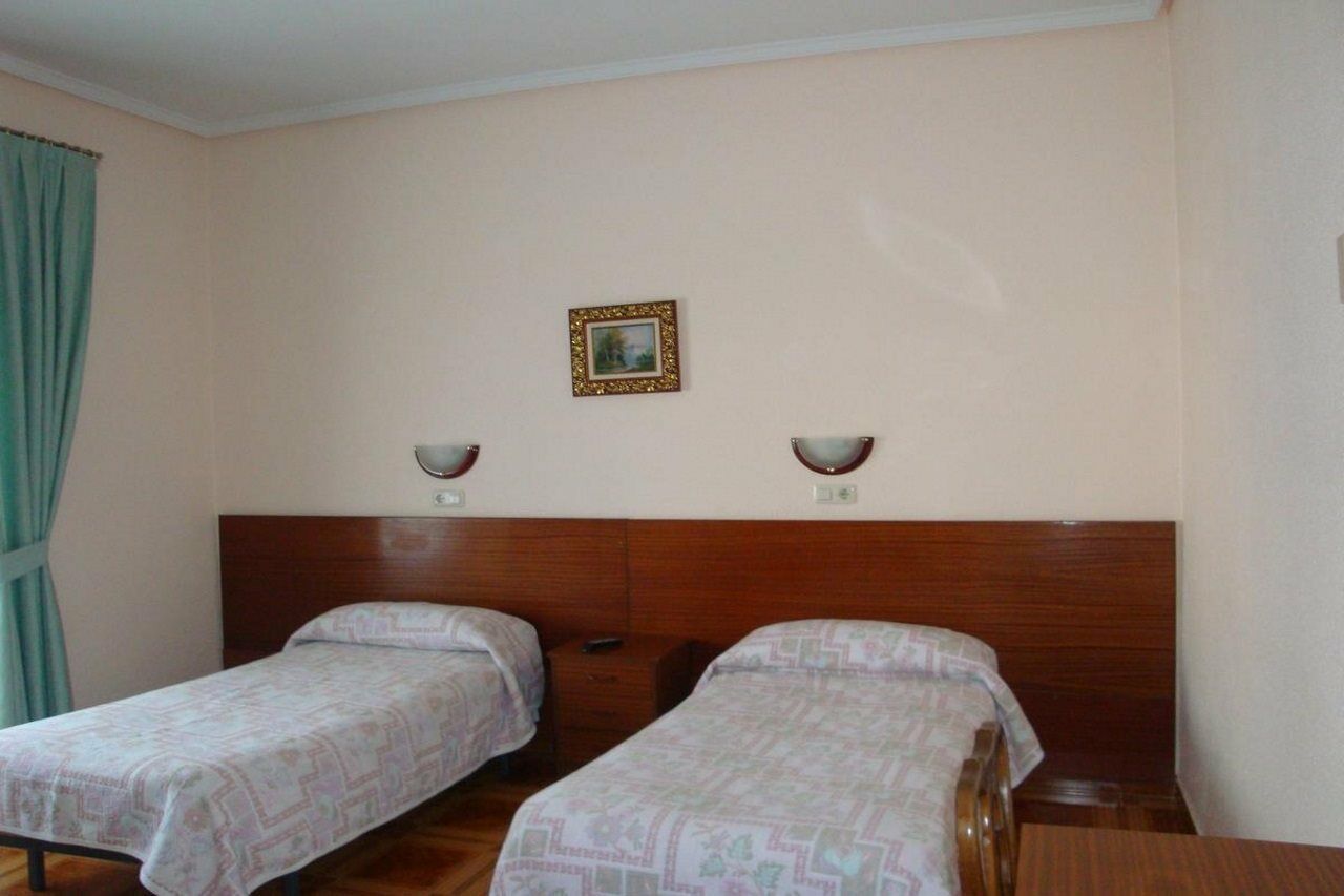 Hostal Zamora Мадрид Екстериор снимка